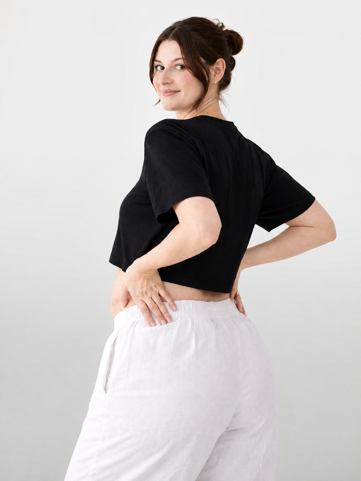 Crop Top Maternity with Short Sleeves and Crew Neck