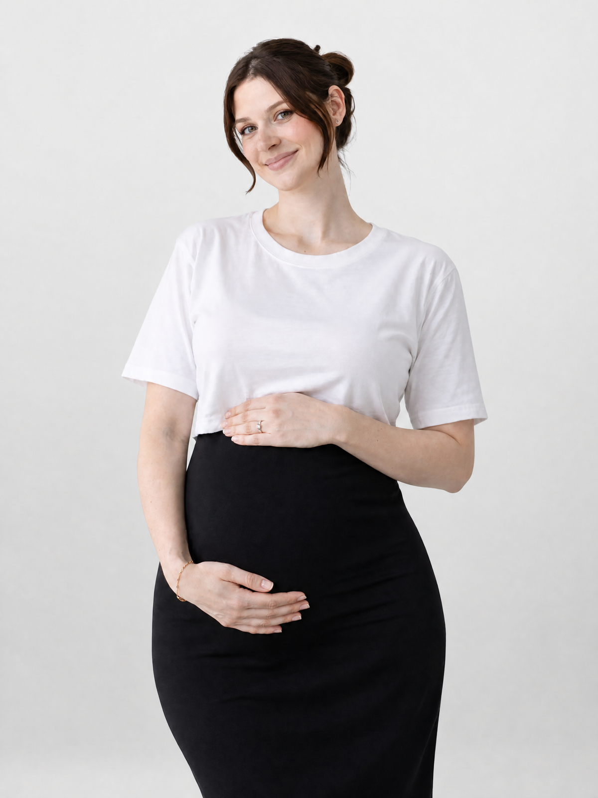 Crop Top Maternity with Short Sleeves and Crew Neck