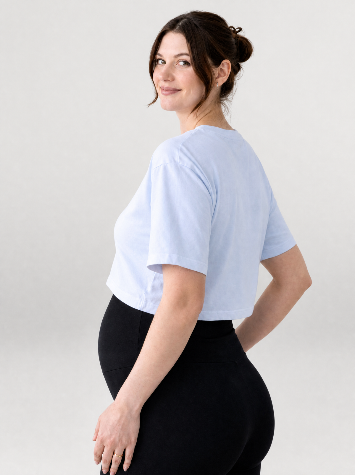 Crop Top Maternity with Short Sleeves and Crew Neck