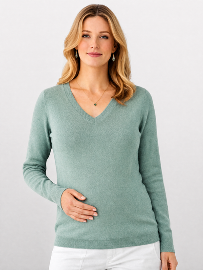 Sweater Maternity V-Neck in Lightweight Fluffy Knit